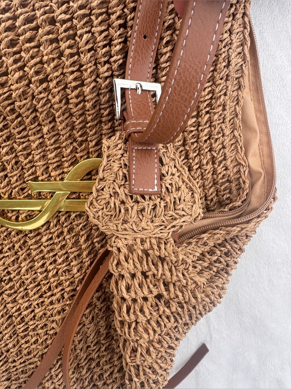 Yves Saint Laurent Brown Woven Shoulder Bag with Gold Logo - Picture 3 of 10